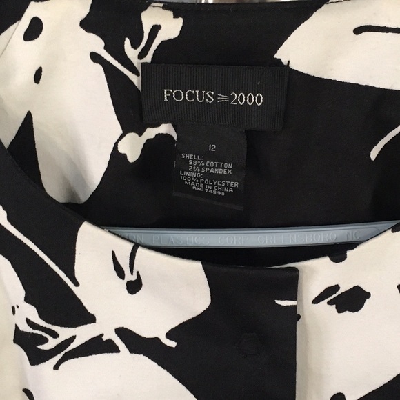 Light Spring coat - Picture 2 of 3