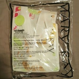 Mary Kay satin hands set