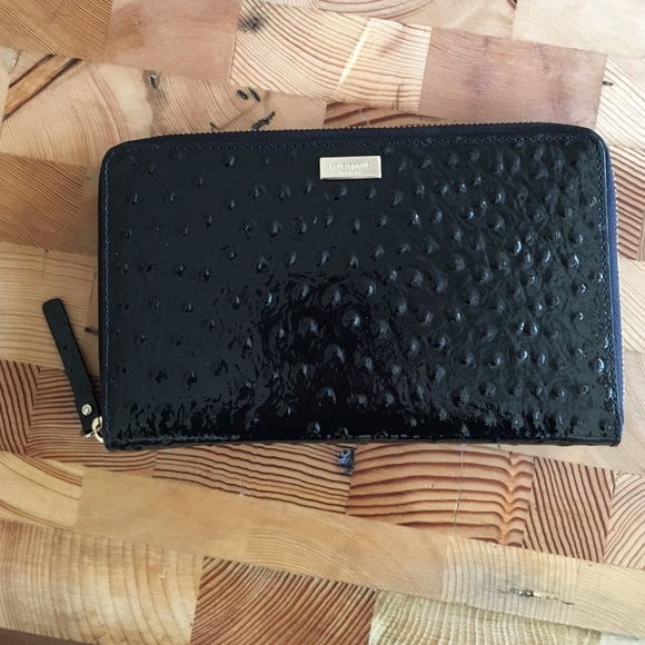 Kate Spade travel wallet