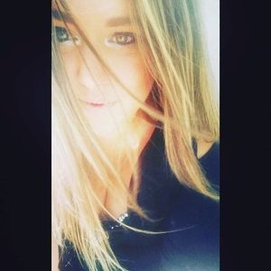 Meet your Posher, Adi