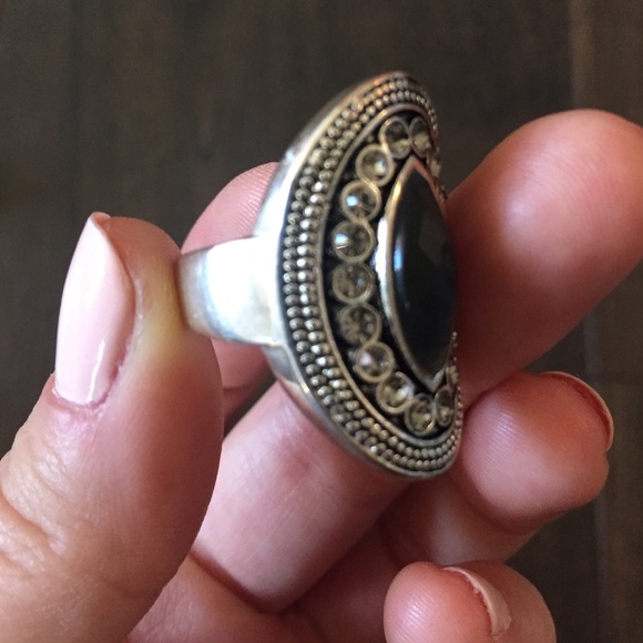 Black and silver Old Navy ring - Picture 2 of 4