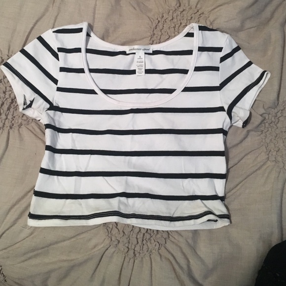 White and blank crop top