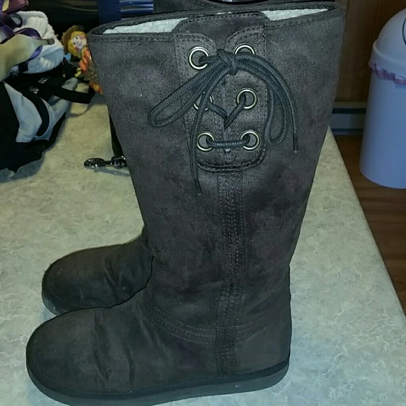 Tall fleece lined Madden Girl boots with ties