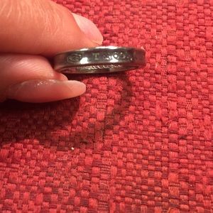 Tiffany&co narrow ring
