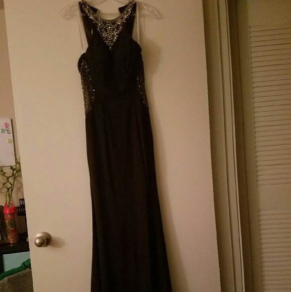 Beautiful, elegant prom dress - Picture 3 of 3