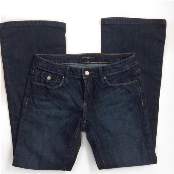 ✨SALE✨Banana Republic 2Short Jeans...Look New 💕 - Picture 2 of 4