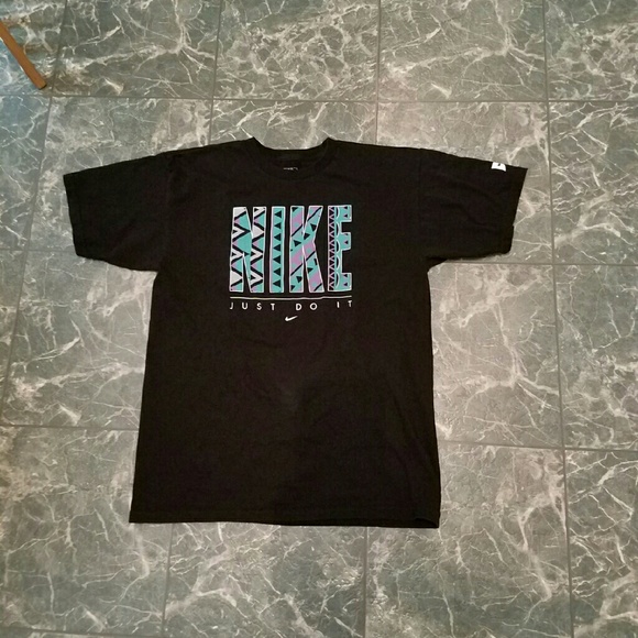 Nike tee shirt
