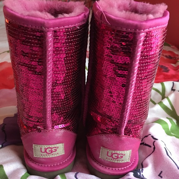 Adorable pink sparkly uggs
