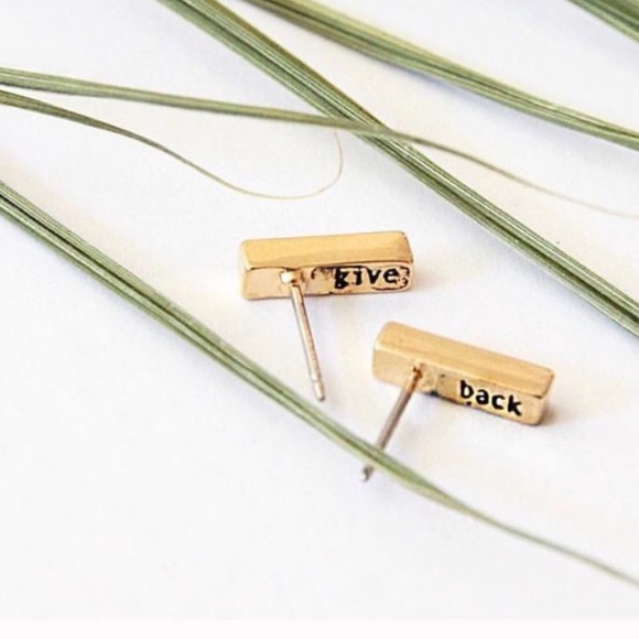 "Rae" Earrings - Gold - Picture 3 of 3