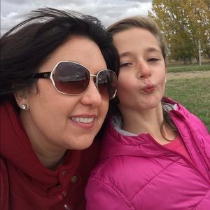 Meet your Posher, Angie