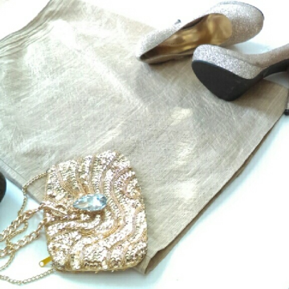 5 for $25 SALE⬇Silk Gold Skirt - Picture 2 of 4