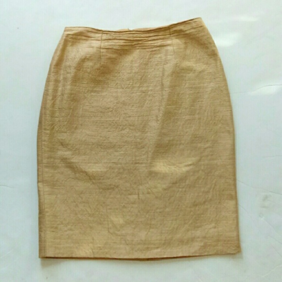 5 for $25 SALE⬇Silk Gold Skirt - Picture 4 of 4