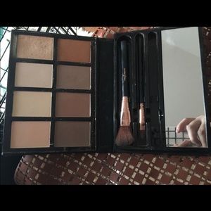 Contour pallet