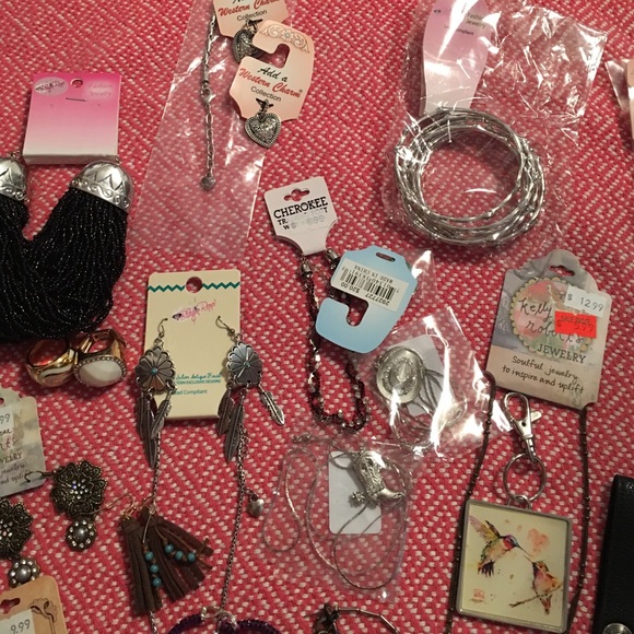 Big Bundle of Jewelry. - Picture 3 of 4
