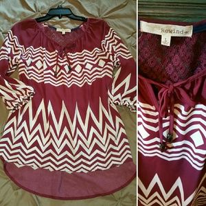 Chevron print top shirt tunic style burgundy white