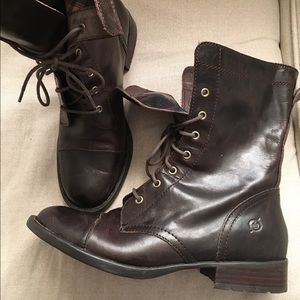 Born combat boots size 8 1/2