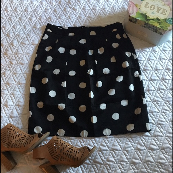 Ann Taylor Loft black polka dotted skirt