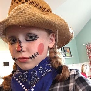 Meet your Posher, Annalee