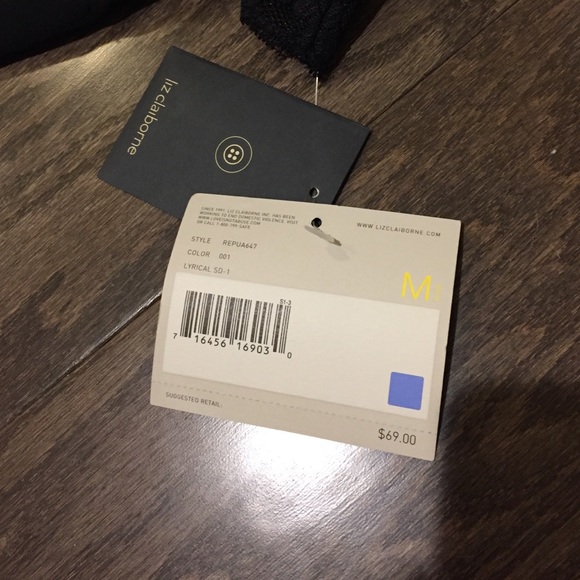 Twinset: 2 piece Classic Liz Claiborne set - Picture 2 of 3