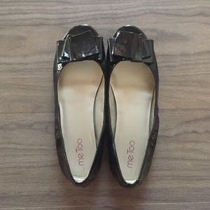 Peep-Toe Black Flats