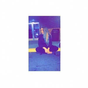 Meet your Posher, Maxine