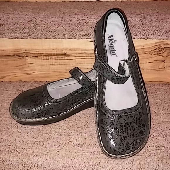 Algeria Shoes
