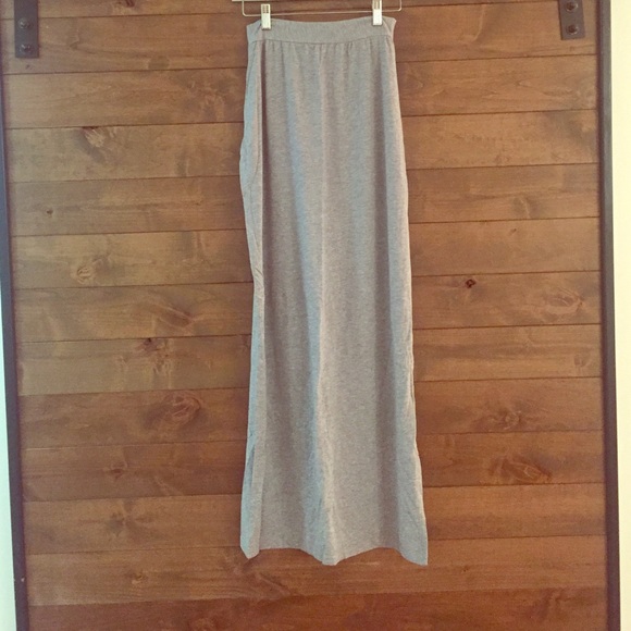 Splendid grey maxi skirt!