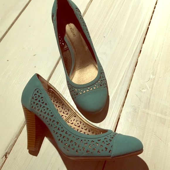 Teal, Naturalizer Pumps