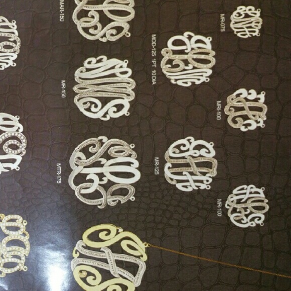 Sterling silver Monogram necklace - Picture 4 of 4