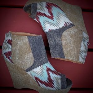 Open-toe Wedge Booties