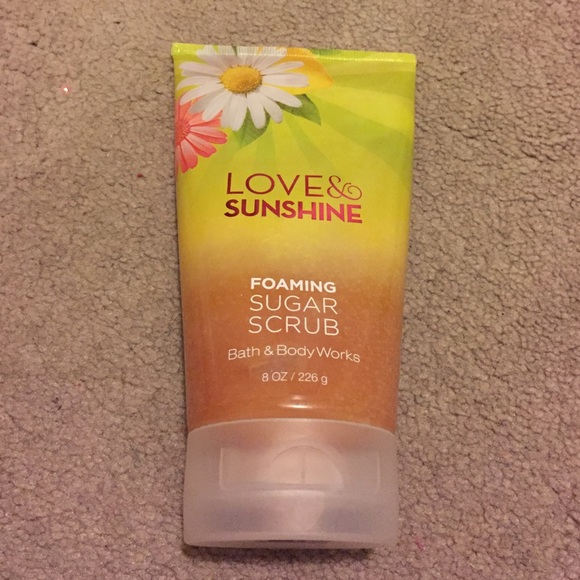 NWT Bath and Body Works Scrubs - Picture 3 of 3