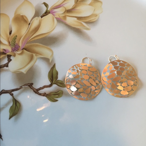 ๐ซHP Pretty Matte gold hammered round earrings - Picture 4 of 4