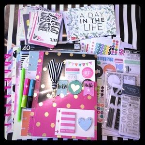 MAMBI create 365 Happy Planner agenda bundle.