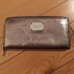 Michael kors nickel wallet/purse