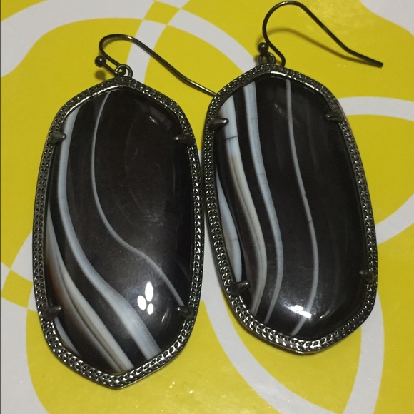 Black Banded Agate Danielle Earrings