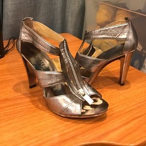 Michael kors silver gladiator strap heel