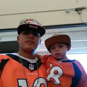 Meet your Posher, Bg