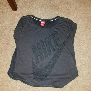 Women's Nike tee tank EUC size small