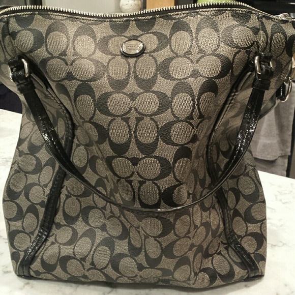 Coach Handbags - Coach black signature leather crossbody