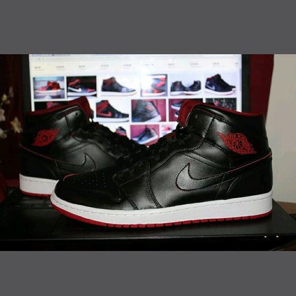 jordan 1 mid size 10.5