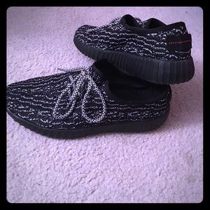 Black and white gym shoes