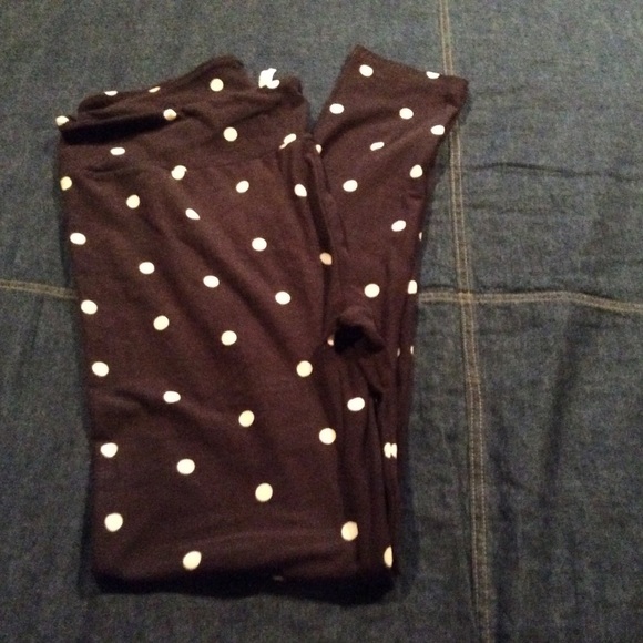 TC LuLaRoe leggings. Black with white polka dots