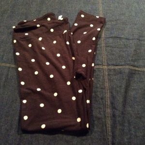 TC LuLaRoe leggings. Black with white polka dots