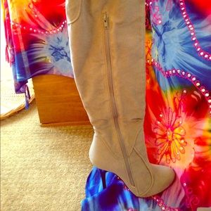 Thigh High Solid Gray Woman's Boots