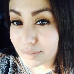 Meet your Posher, Ana