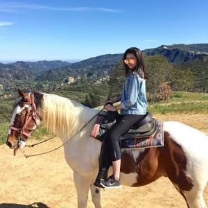 Meet your Posher, Chanel