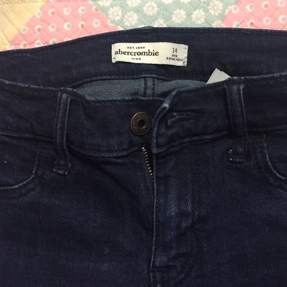 Shorts - Picture 3 of 3