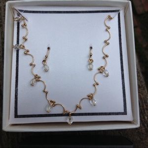 *3/$10* NIB Gold Crystal Scalloped Necklace set