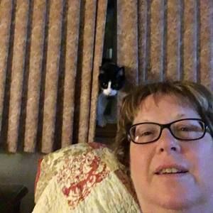 Meet your Posher, Lynda