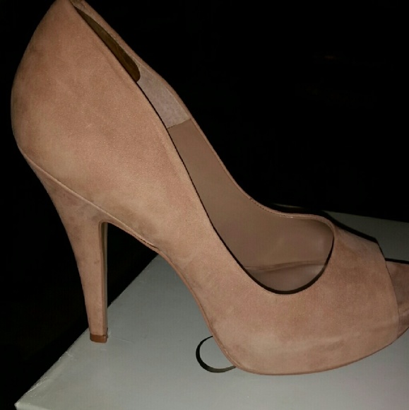 Jessica Simpson Nude / Beige heels